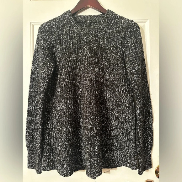 ATHLETA Wool Blend Sierra Crew Neck Sweater Black Marl SMALL Chunky Knit Speckle - Picture 2 of 11